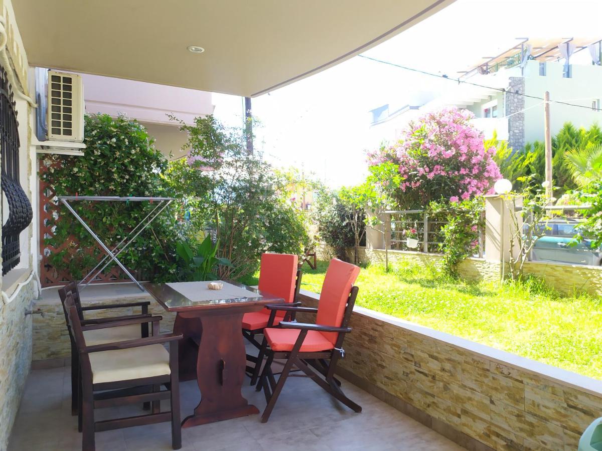 Iro Apartments Néa Péramos Εξωτερικό φωτογραφία