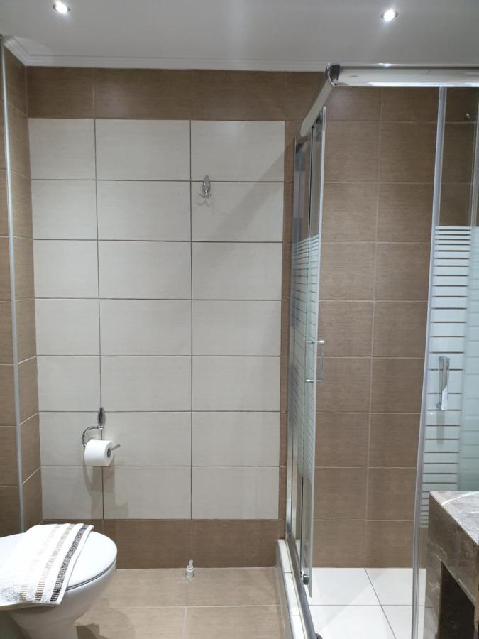 Iro Apartments Néa Péramos Εξωτερικό φωτογραφία