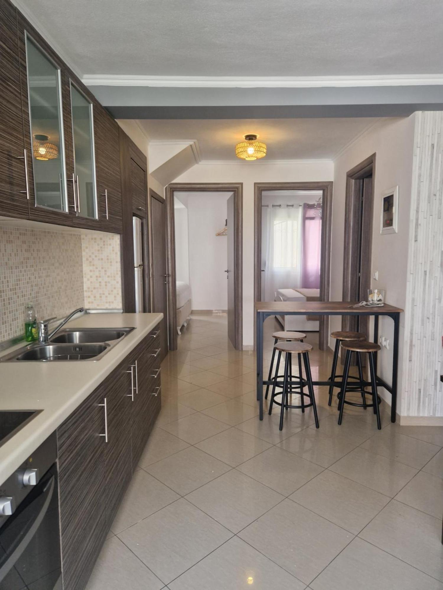 Iro Apartments Néa Péramos Εξωτερικό φωτογραφία