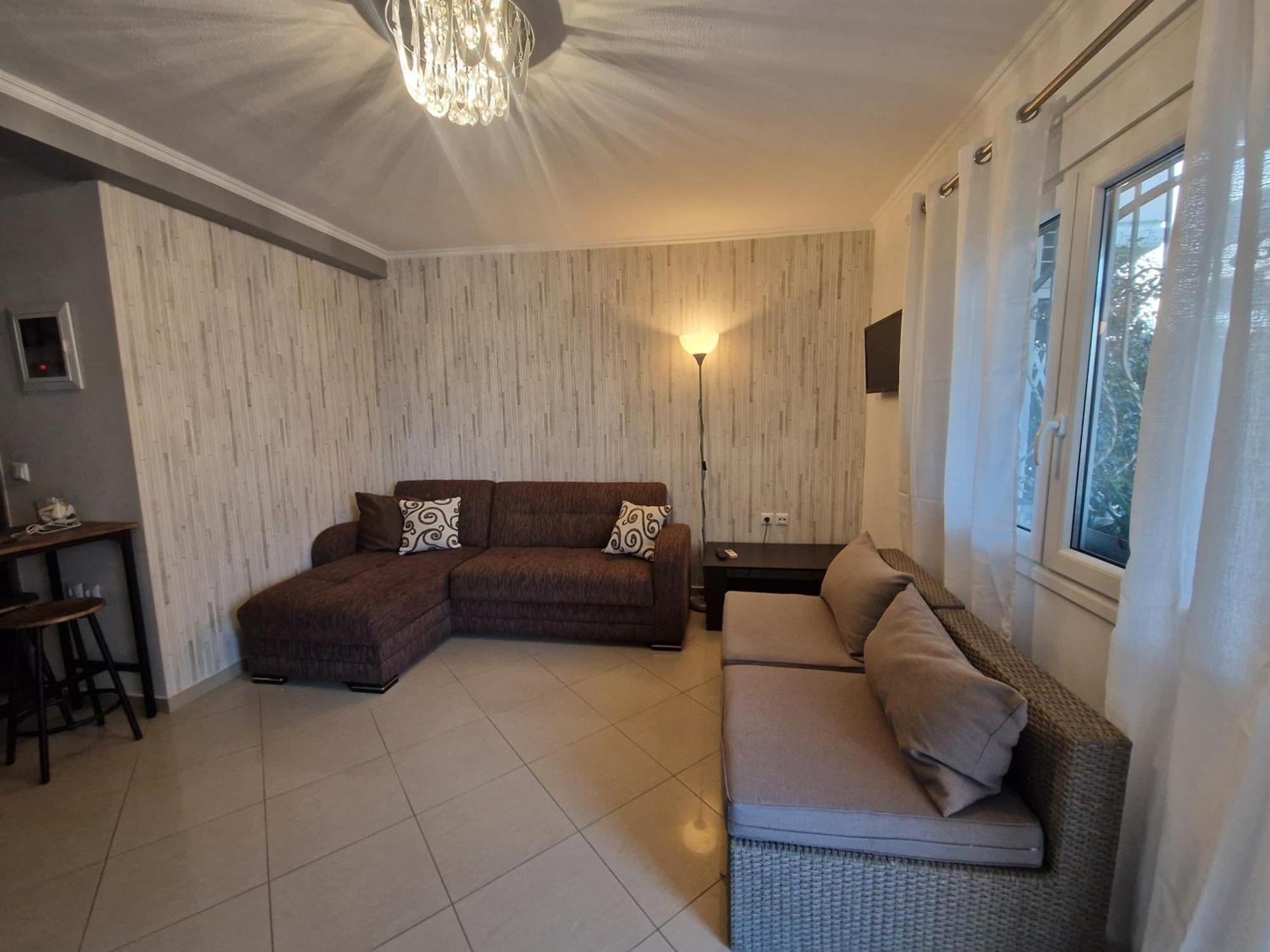 Iro Apartments Néa Péramos Εξωτερικό φωτογραφία