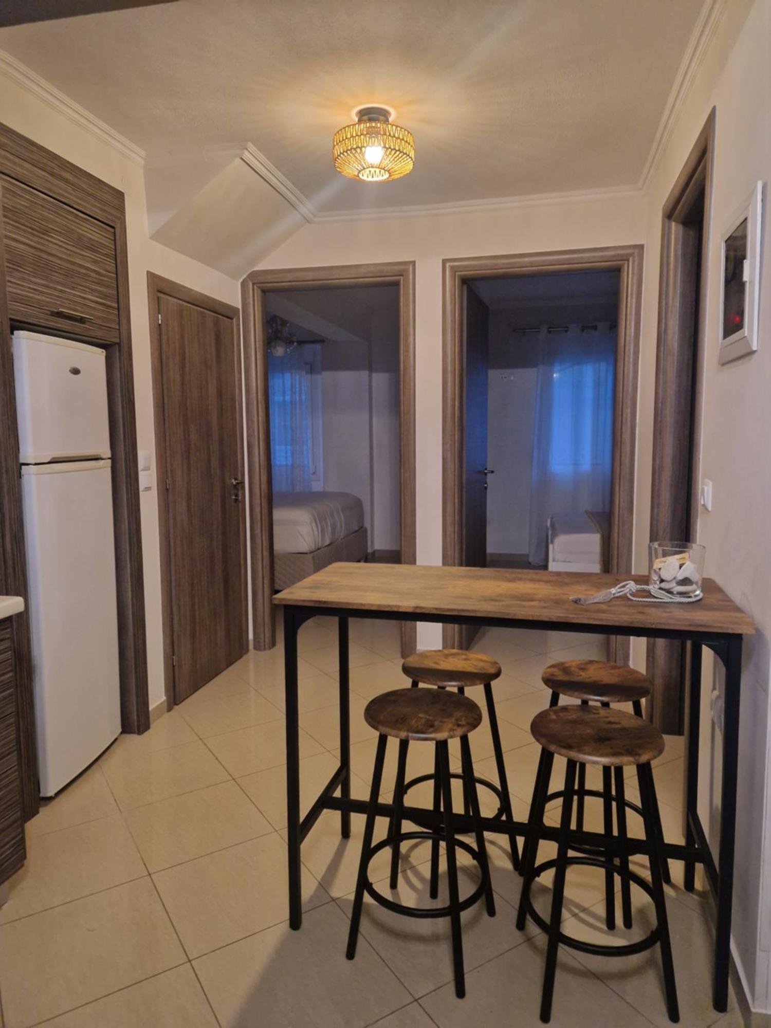 Iro Apartments Néa Péramos Εξωτερικό φωτογραφία